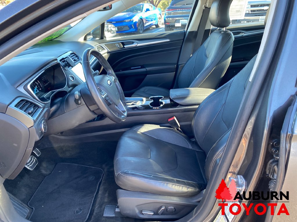 Used 2016 Ford Fusion Energi Titanium FWD image 11