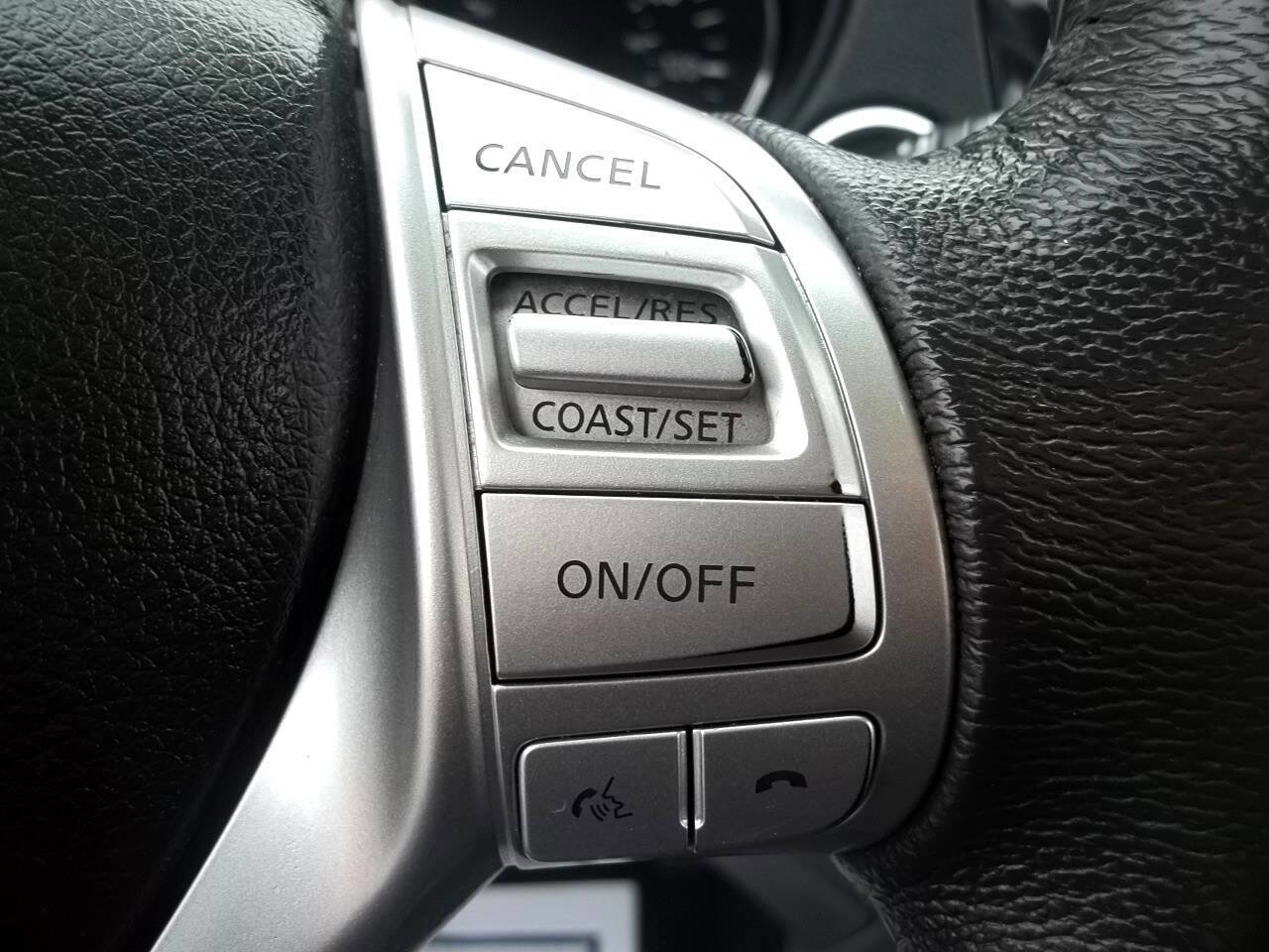 Used 2015 Nissan Rogue SL w/ SL Premium Package AWD/4WD image 23