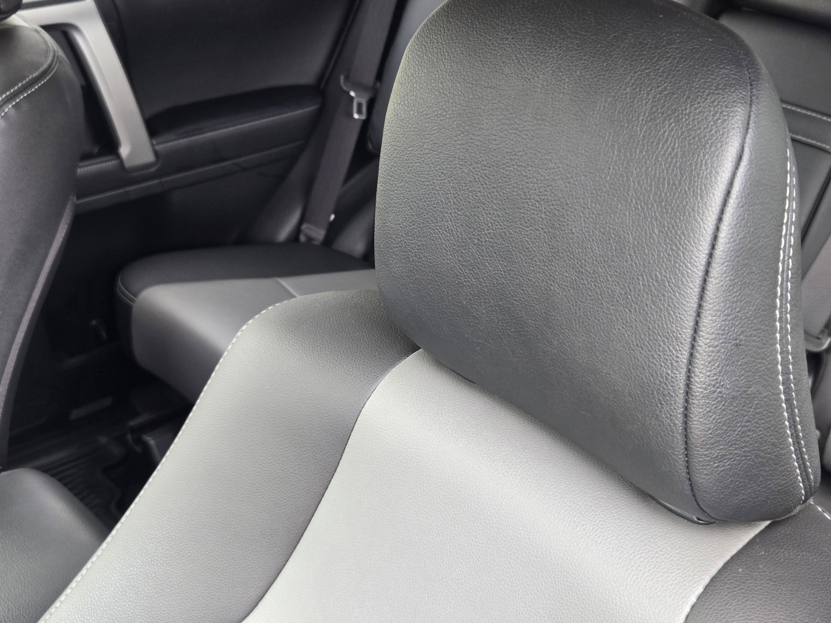 Used 2022 Toyota 4Runner SR5 Premium w/ Moonroof Package AWD/4WD image 24