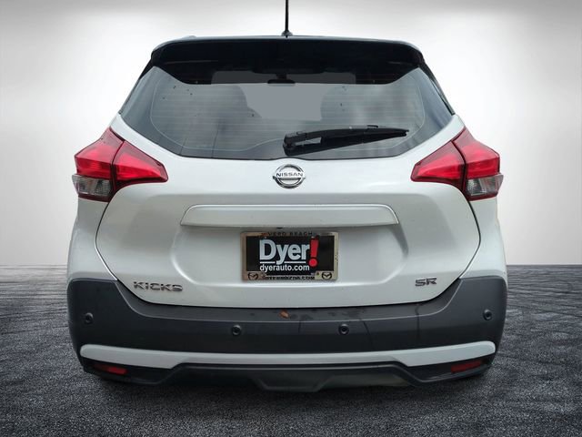 Used 2020 Nissan Kicks SR image 4
