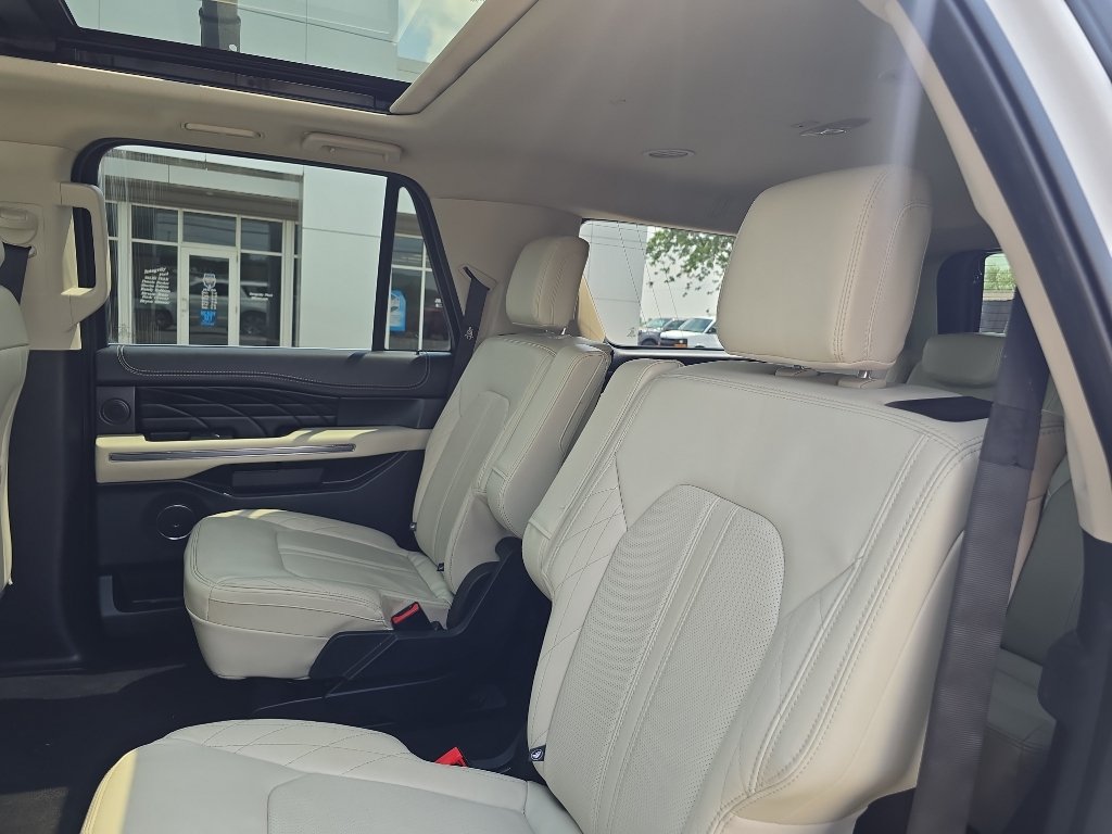 Used 2021 Ford Expedition Max Platinum AWD/4WD image 17