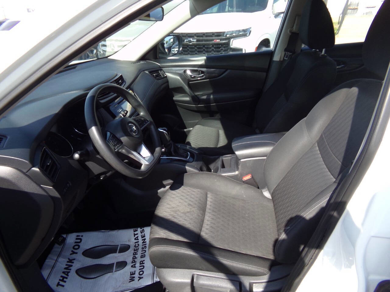 Used 2017 Nissan Rogue S image 9