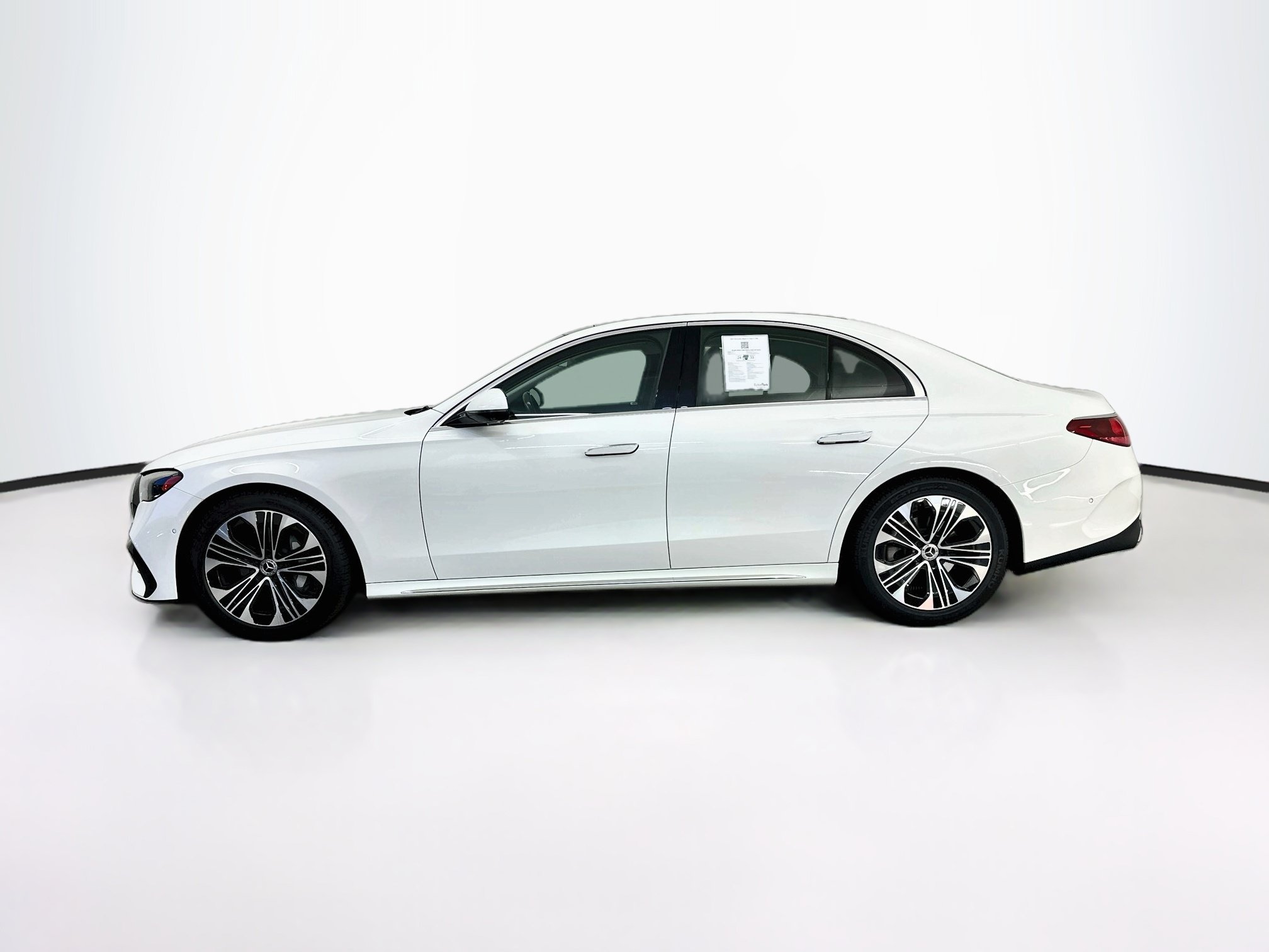 Used 2025 Mercedes-Benz E 350 4MATIC Sedan w/ Winter Package image 4
