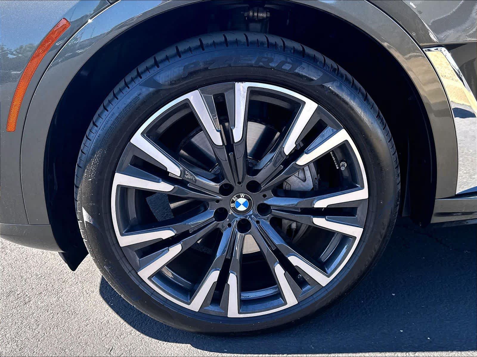 Certified 2024 BMW X7 xDrive40i AWD/4WD image 37