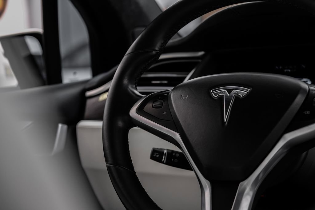 Used 2017 Tesla Model X 75D AWD/4WD image 20
