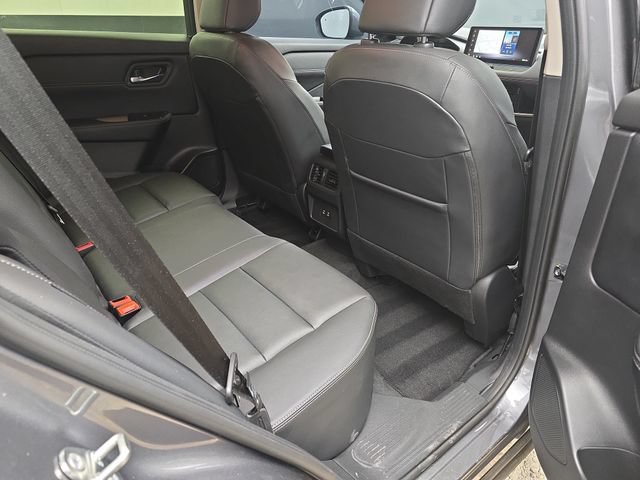 Used 2025 Nissan Rogue SL FWD image 15