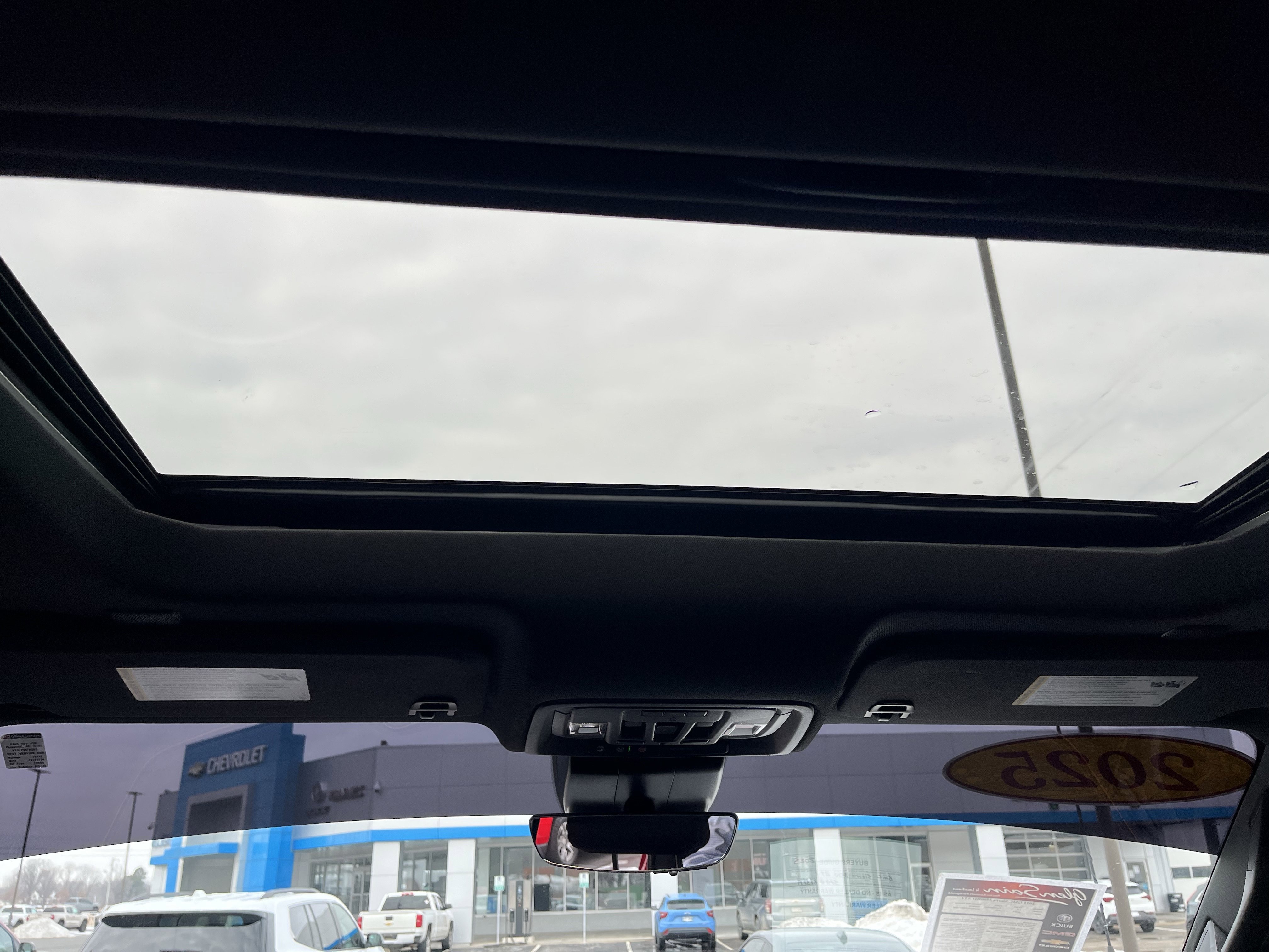 Used 2025 GMC Sierra 3500 AT4 w/ AT4 Premium Plus Package image 5