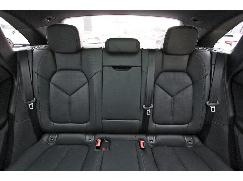 Used 2021 Porsche Macan S AWD/4WD image 14