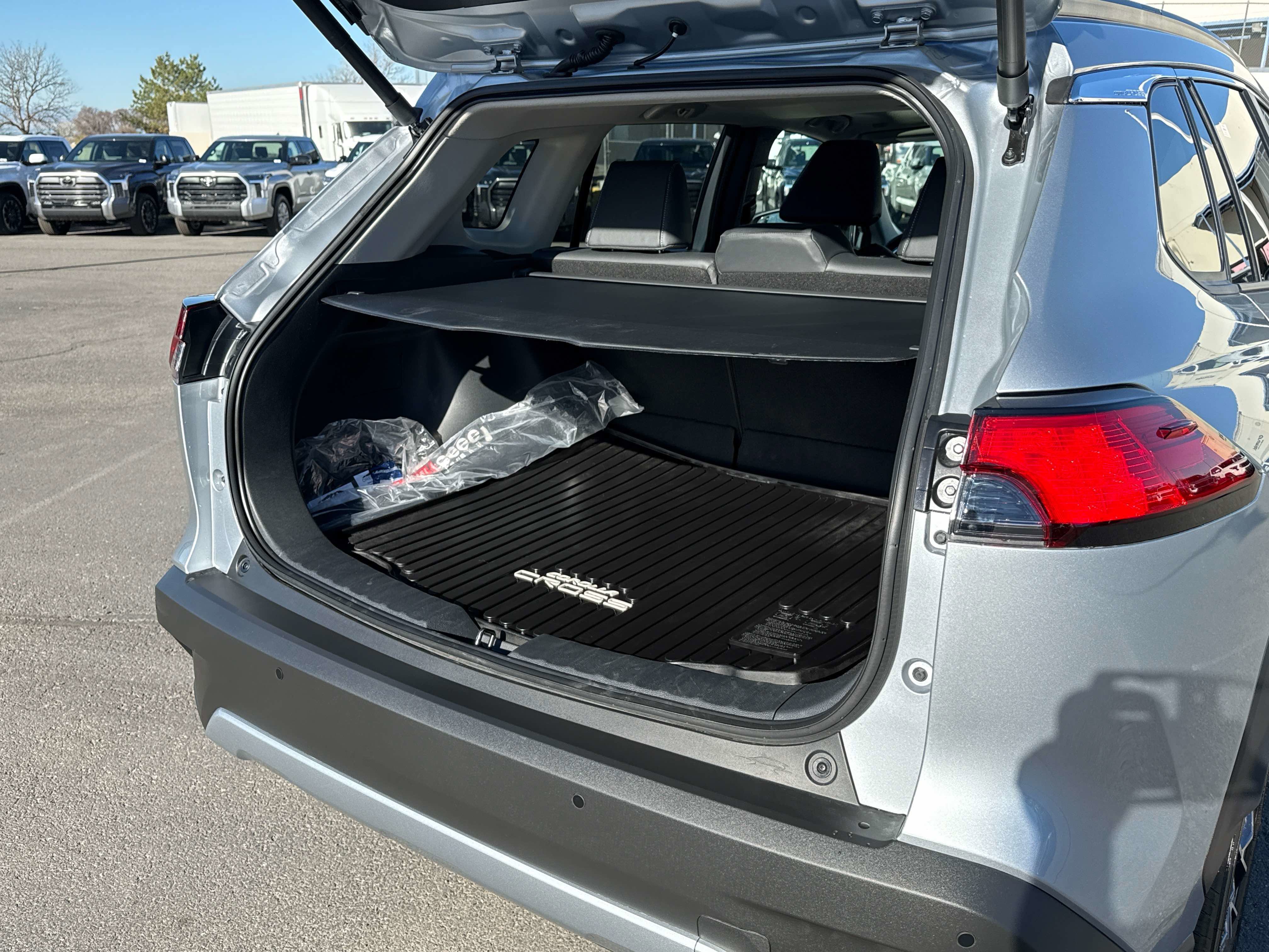 Used 2026 Toyota Corolla Cross XLE w/ Convenience Package image 15