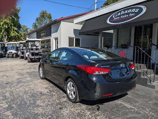 Used 2013 Hyundai Elantra GLS w/ Preferred Pkg FWD image 2