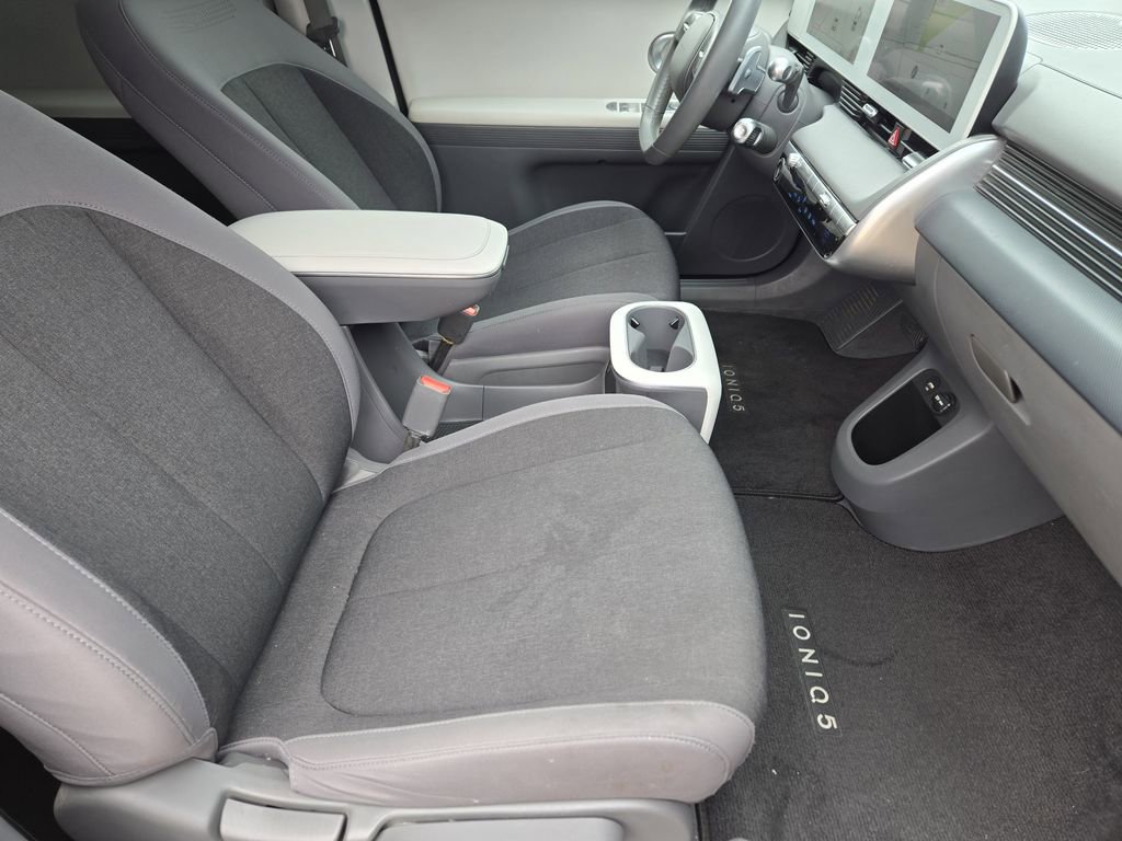 Used 2023 Hyundai Ioniq 5 SE image 9