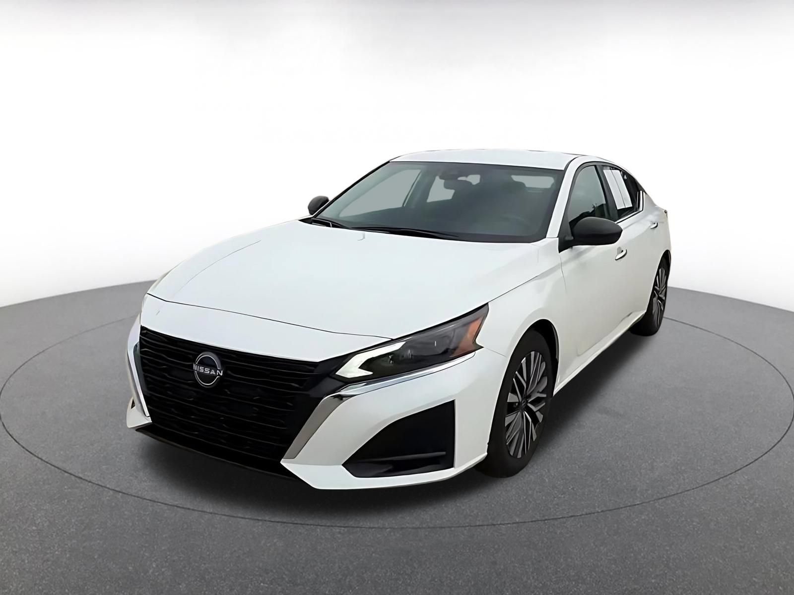 Used 2025 Nissan Altima 2.5 SV FWD image 5
