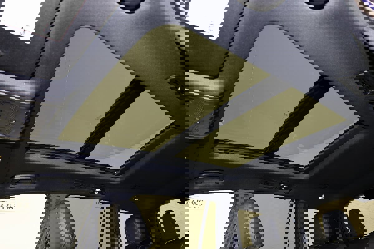 Used 2025 Cadillac XT6 Premium Luxury image 14