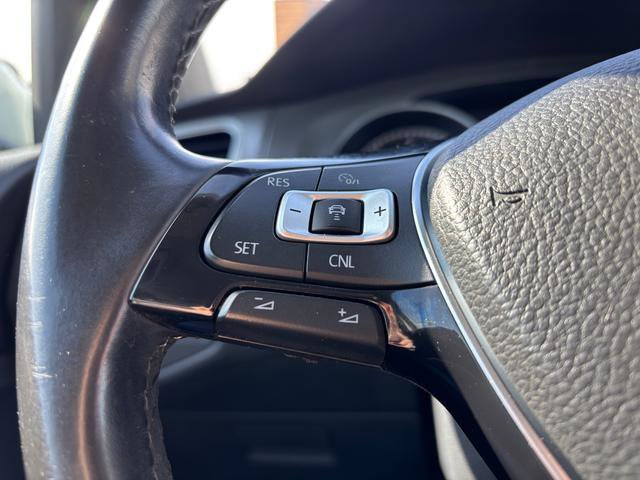 Used 2016 Volkswagen Golf 4dr Auto TSI image 19