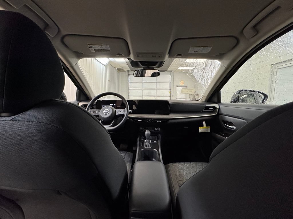 Used 2026 Nissan Kicks SV AWD/4WD image 16