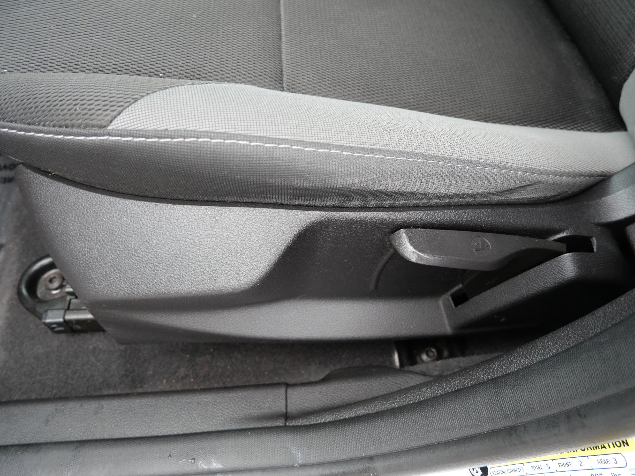 Used 2014 Ford Focus SE FWD image 19