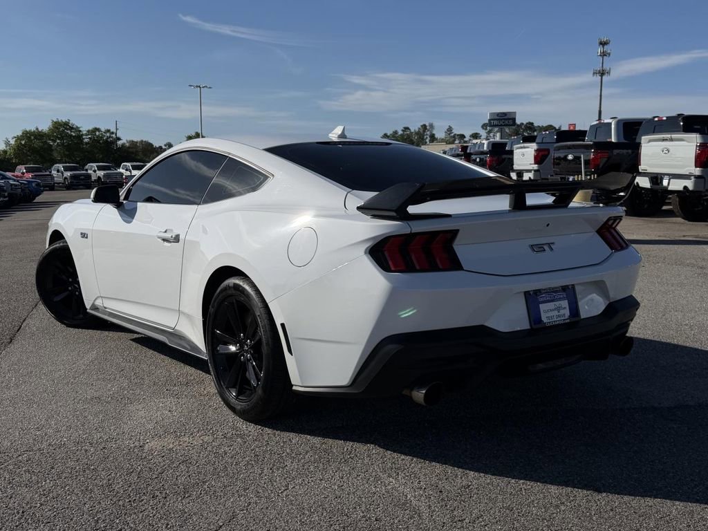 Used 2025 Ford Mustang GT image 5