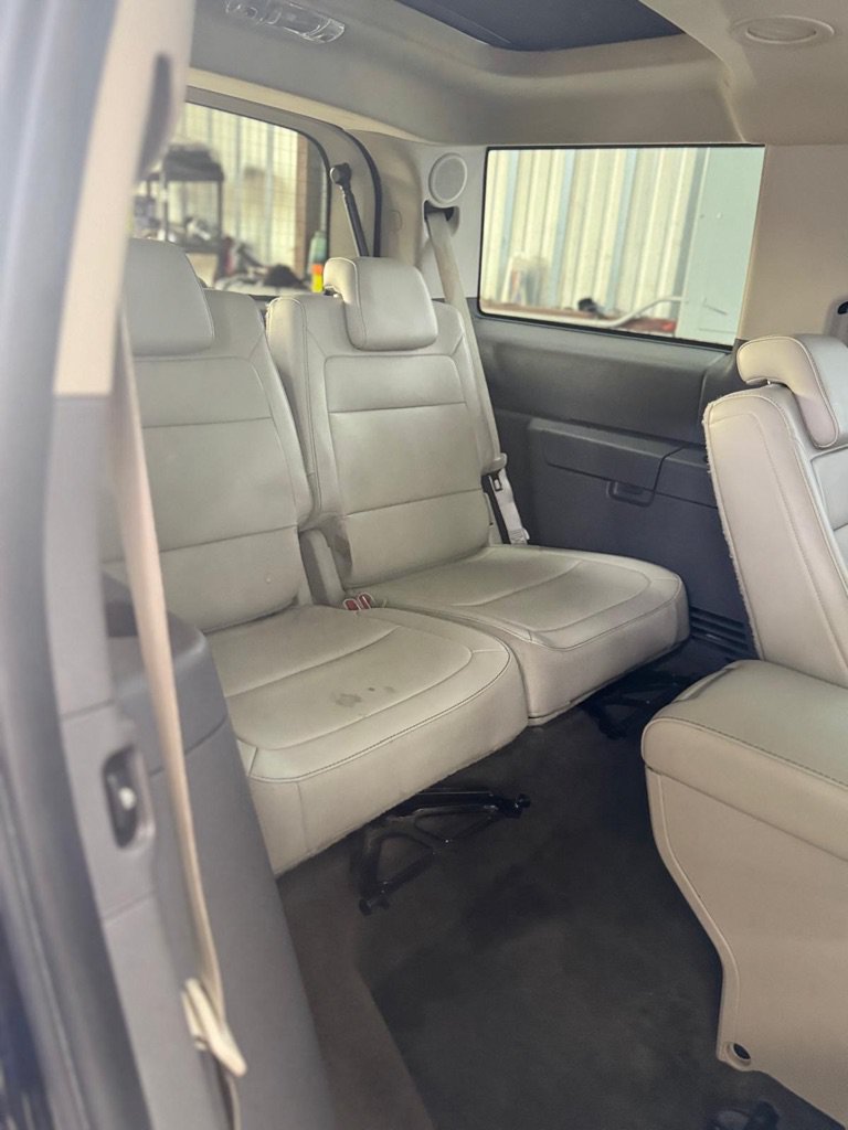 Used 2011 Ford Flex SEL w/ Rapid Spec Order Code FWD image 43
