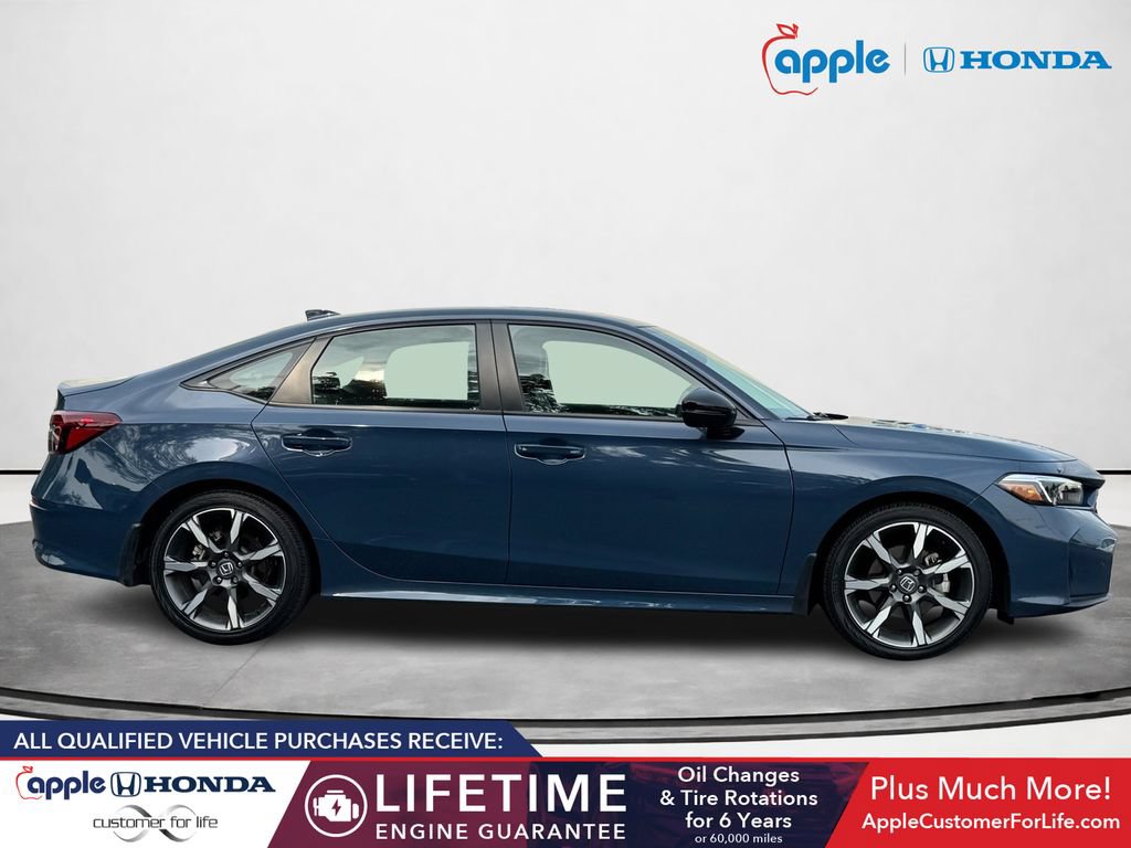 Used 2025 Honda Civic Sport Touring image 2