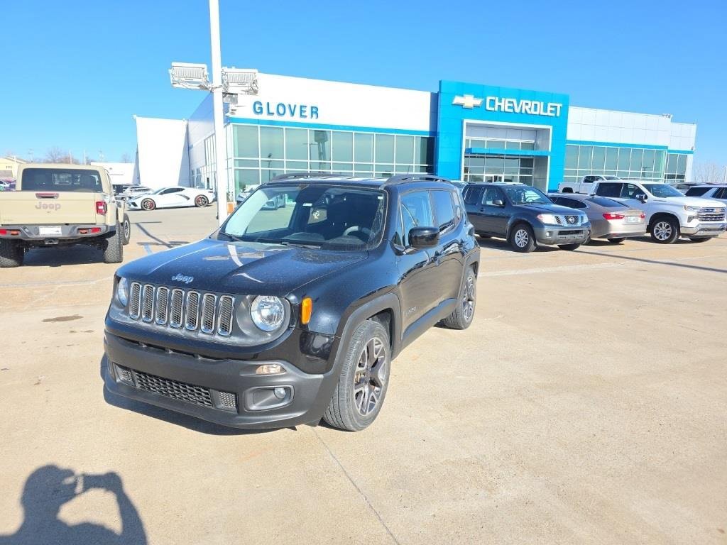 Used 2017 Jeep Renegade Latitude w/ Popular Equipment Group video 1