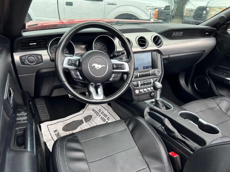 Used 2020 Ford Mustang Premium RWD image 16