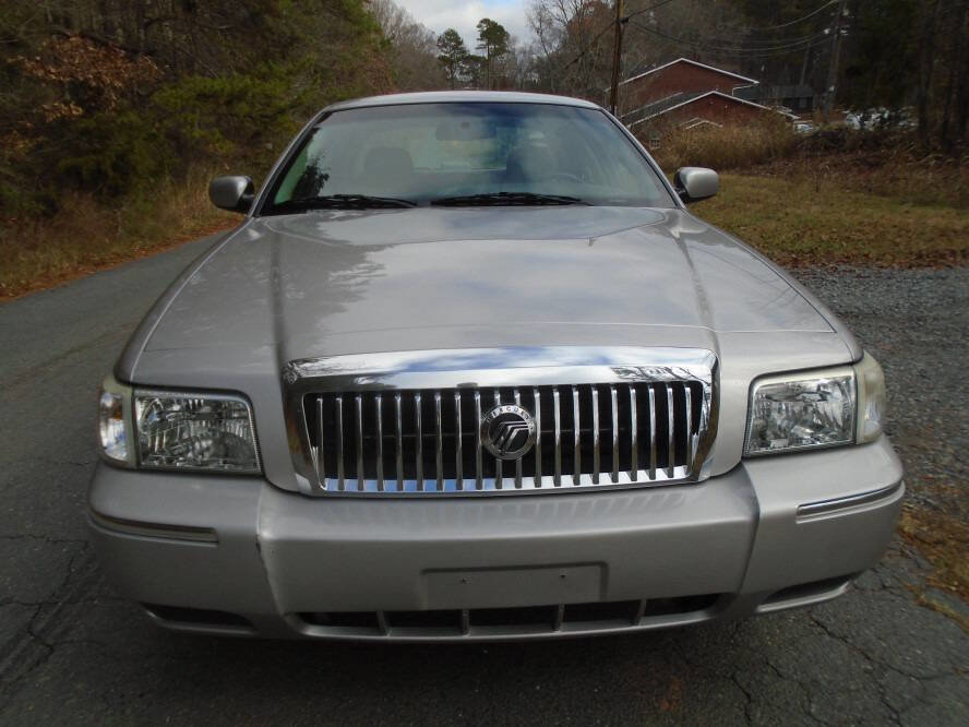 Used 2010 Mercury Grand Marquis LS image 2