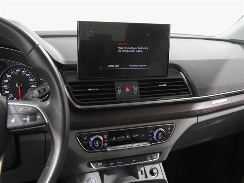 Used 2022 Audi Q5 2.0T Premium w/ Convenience Package image 9