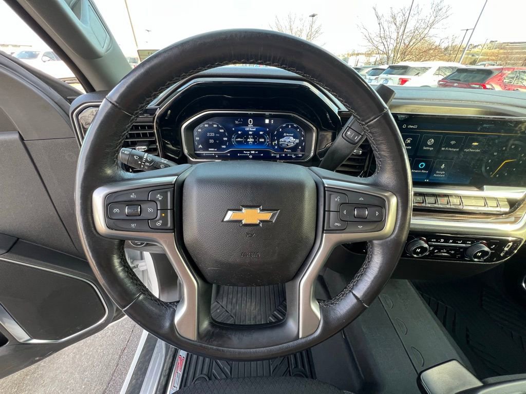Used 2022 Chevrolet Silverado 1500 LT image 37