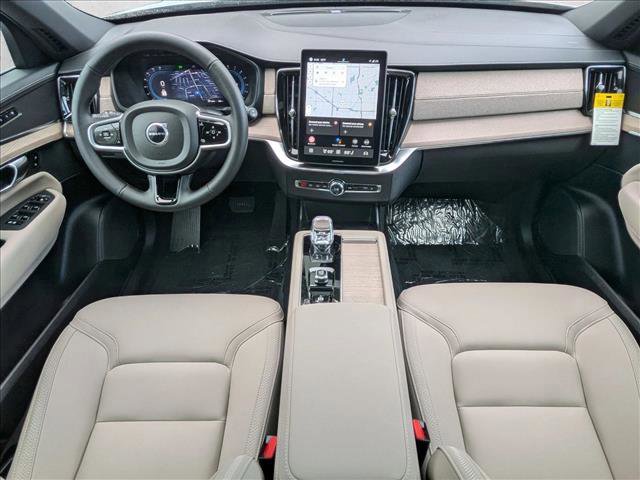 New 2025 Volvo XC90 B5 Core w/ Protection Package Premier image 17