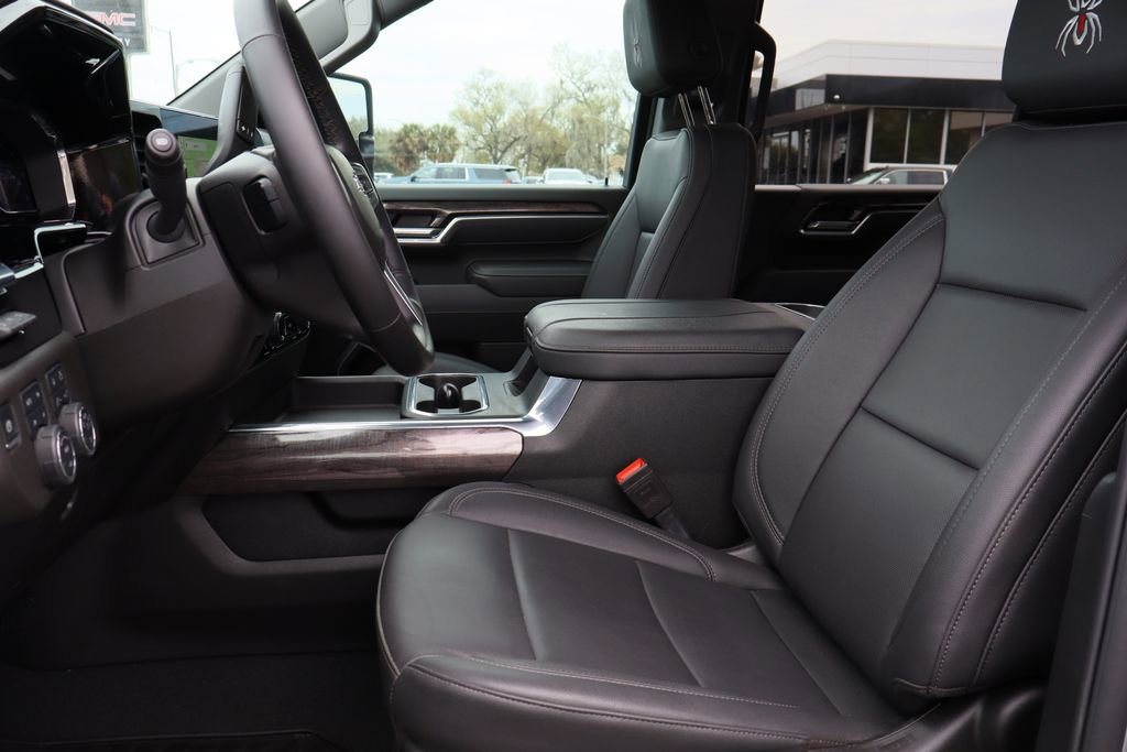 Used 2025 Chevrolet Silverado 2500 LTZ w/ LTZ Plus Package image 21