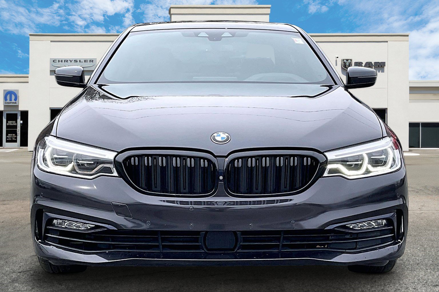 Used 2018 BMW 540i xDrive 540i xDrive w/ Premium Package image 3