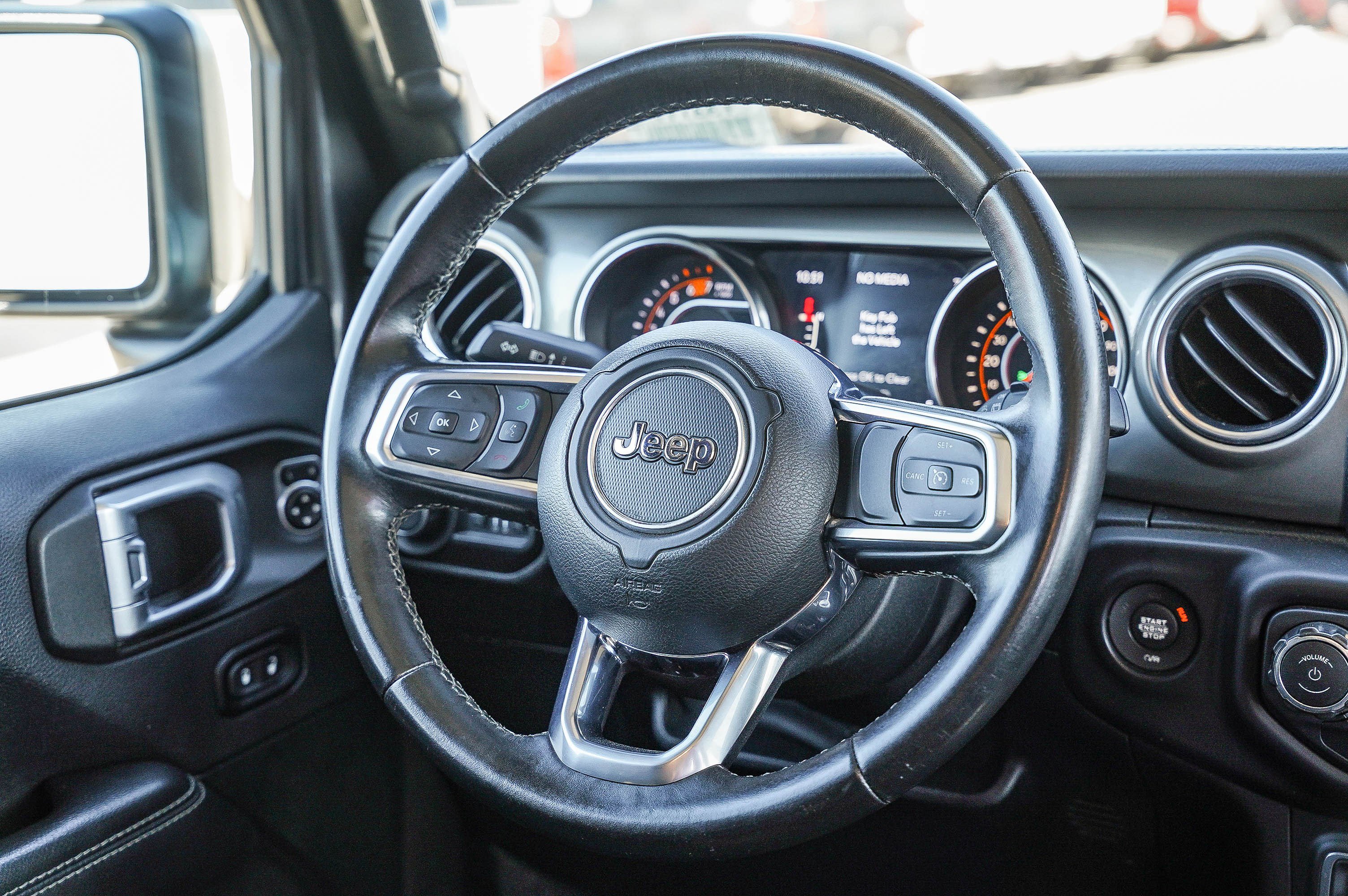 Used 2020 Jeep Wrangler Unlimited Sahara image 15