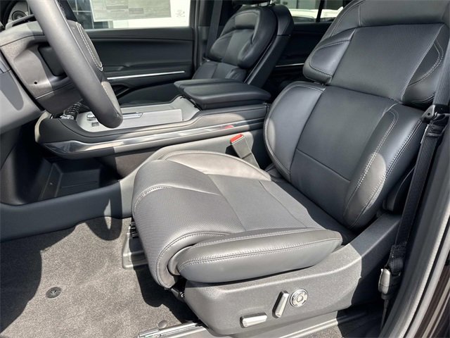 New 2025 Lincoln Navigator Reserve w/ Jet Appearance Package image 21