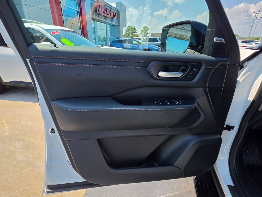 Certified 2026 Nissan Armada PRO-4X AWD/4WD image 18