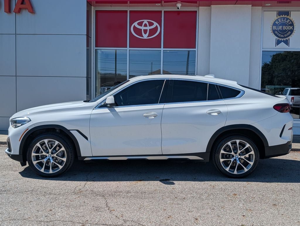 Used 2021 BMW X6 xDrive40i w/ Premium Package AWD/4WD image 4