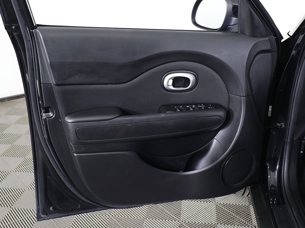Used 2017 Kia Soul image 16