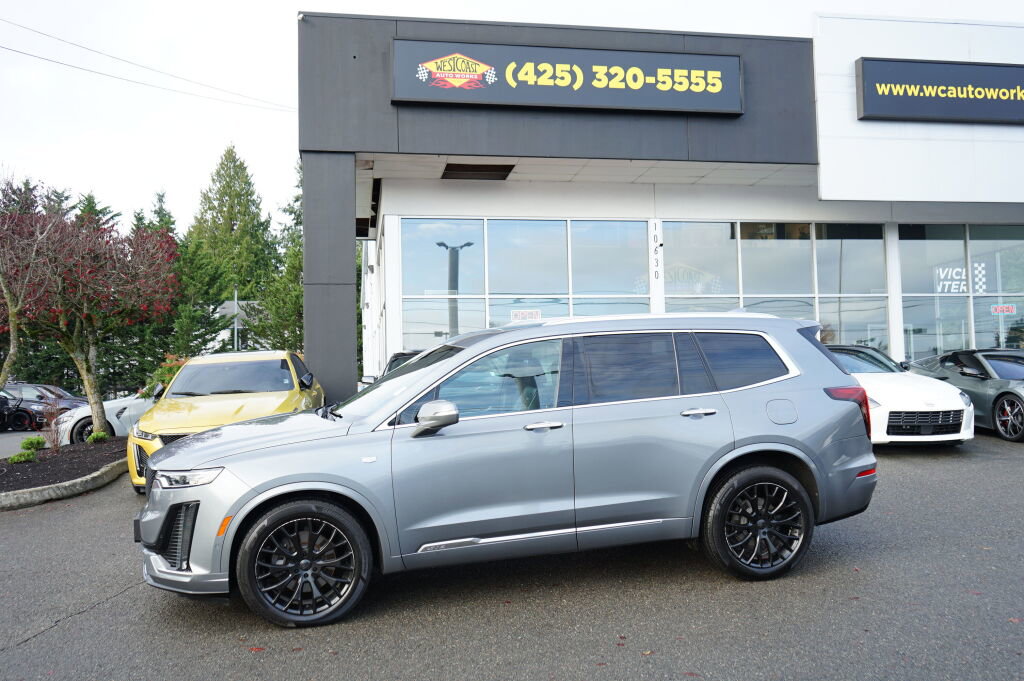 Used 2020 Cadillac XT6 Premium Luxury w/ Platinum Package image 2