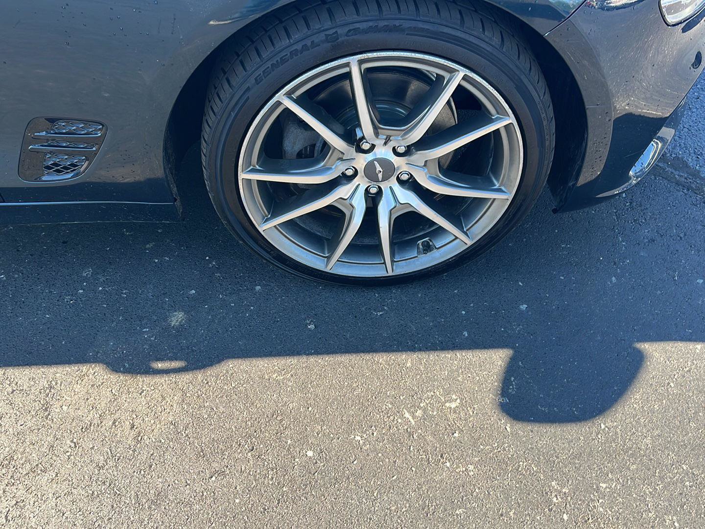Used 2023 Genesis G70 2.0T AWD/4WD image 29