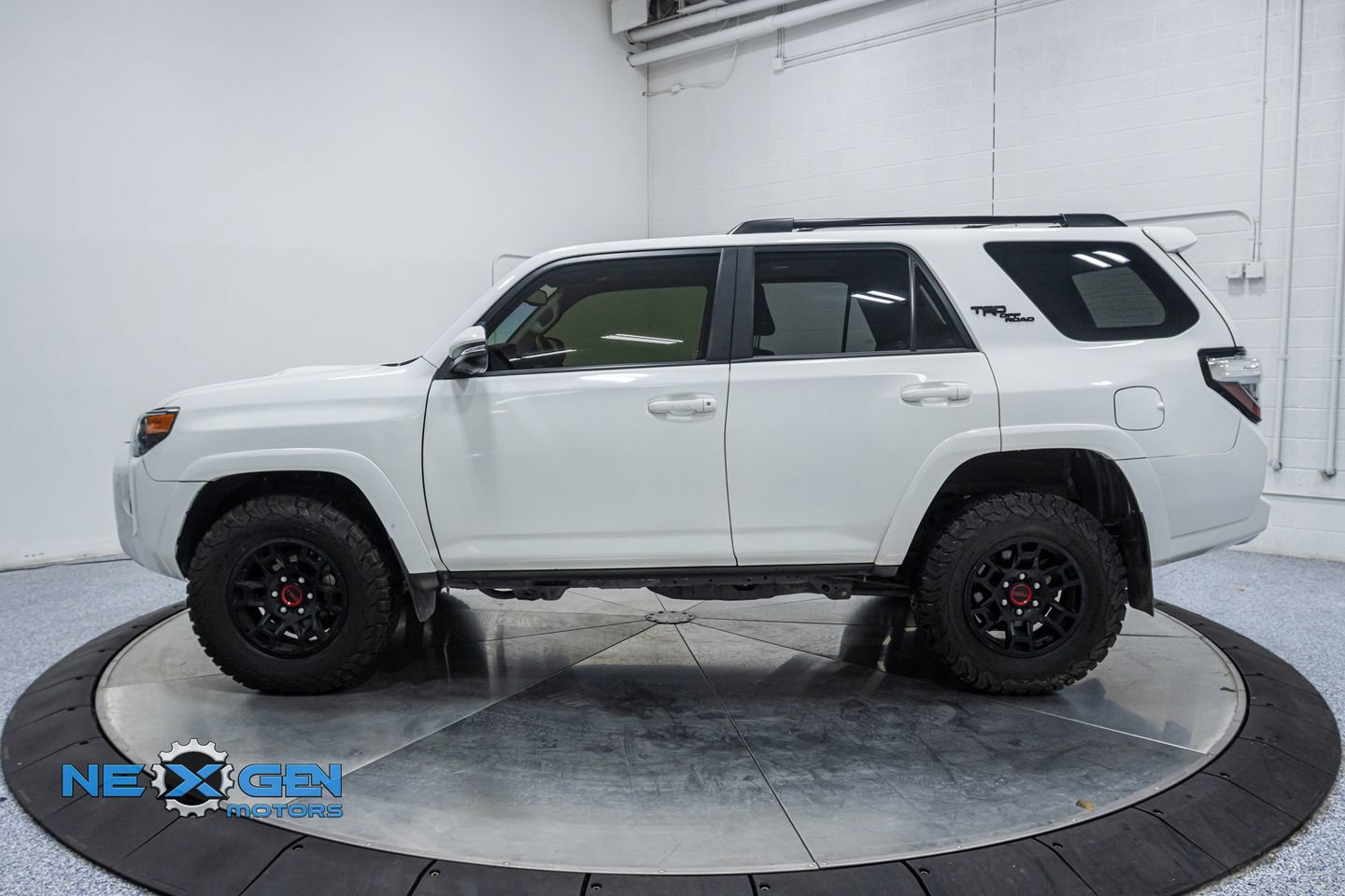 Used 2023 Toyota 4Runner TRD Off-Road Premium w/ Moonroof Package image 4