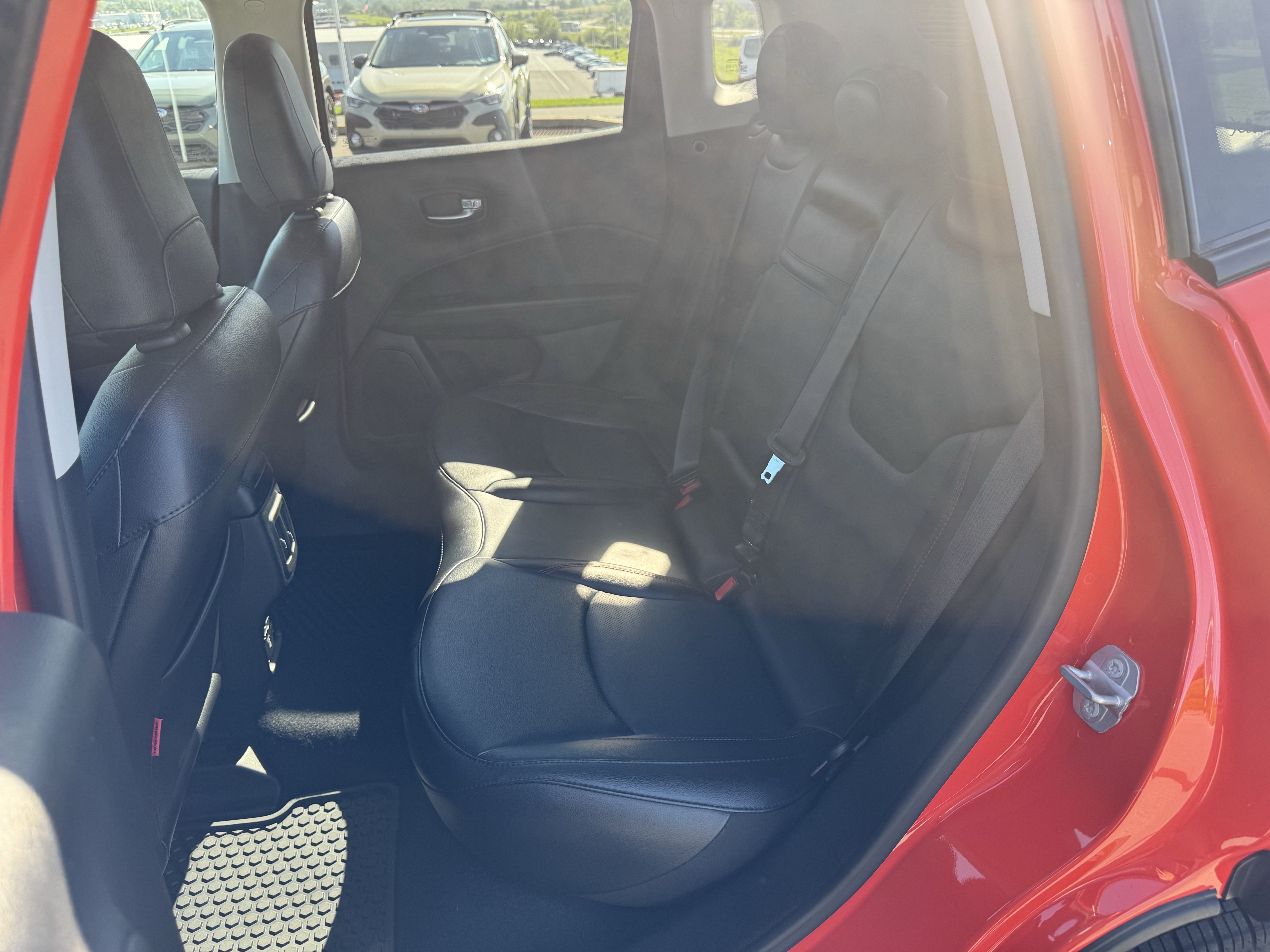 Used 2019 Jeep Compass Trailhawk w/ Leather Interior Group AWD/4WD image 13