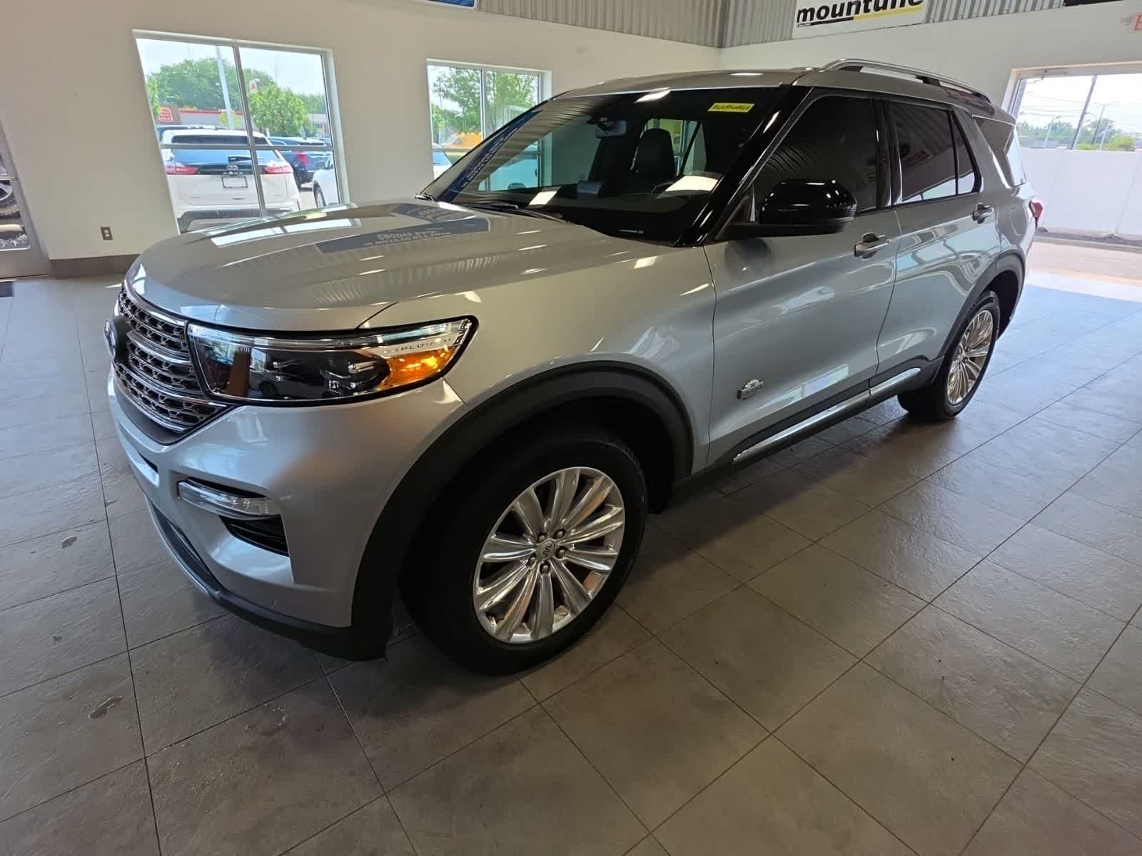 Used 2024 Ford Explorer King Ranch w/ Technology Package AWD/4WD video 1