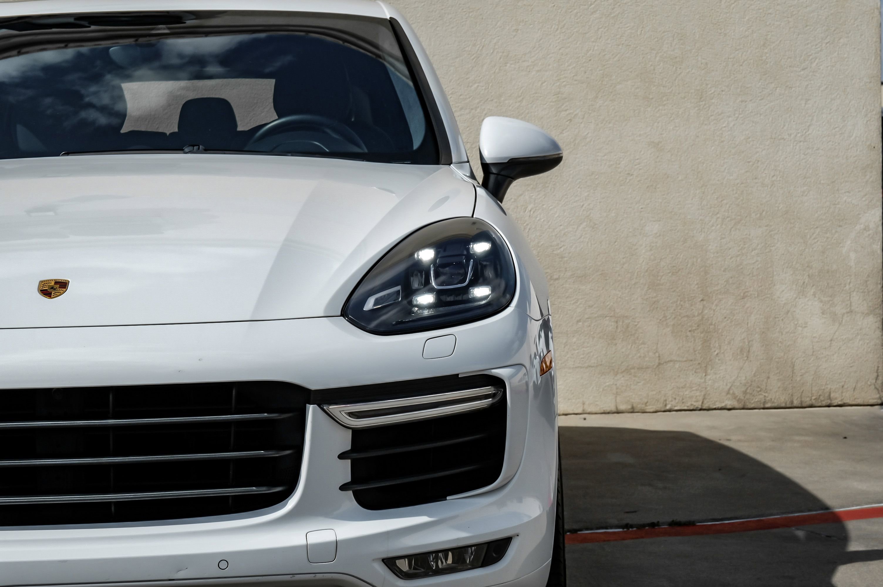 Used 2015 Porsche Cayenne Turbo w/ Premium Plus Package AWD/4WD image 42