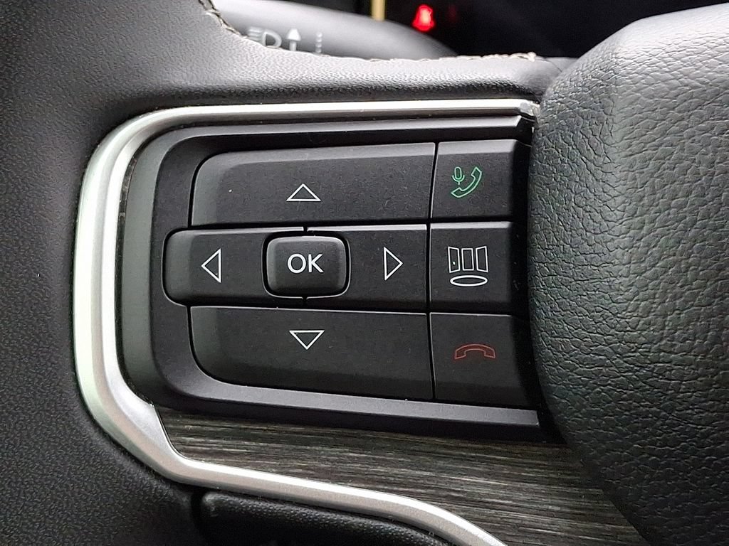 Used 2024 Jeep Wagoneer L Series II w/ Flexible Seating Group AWD/4WD image 24