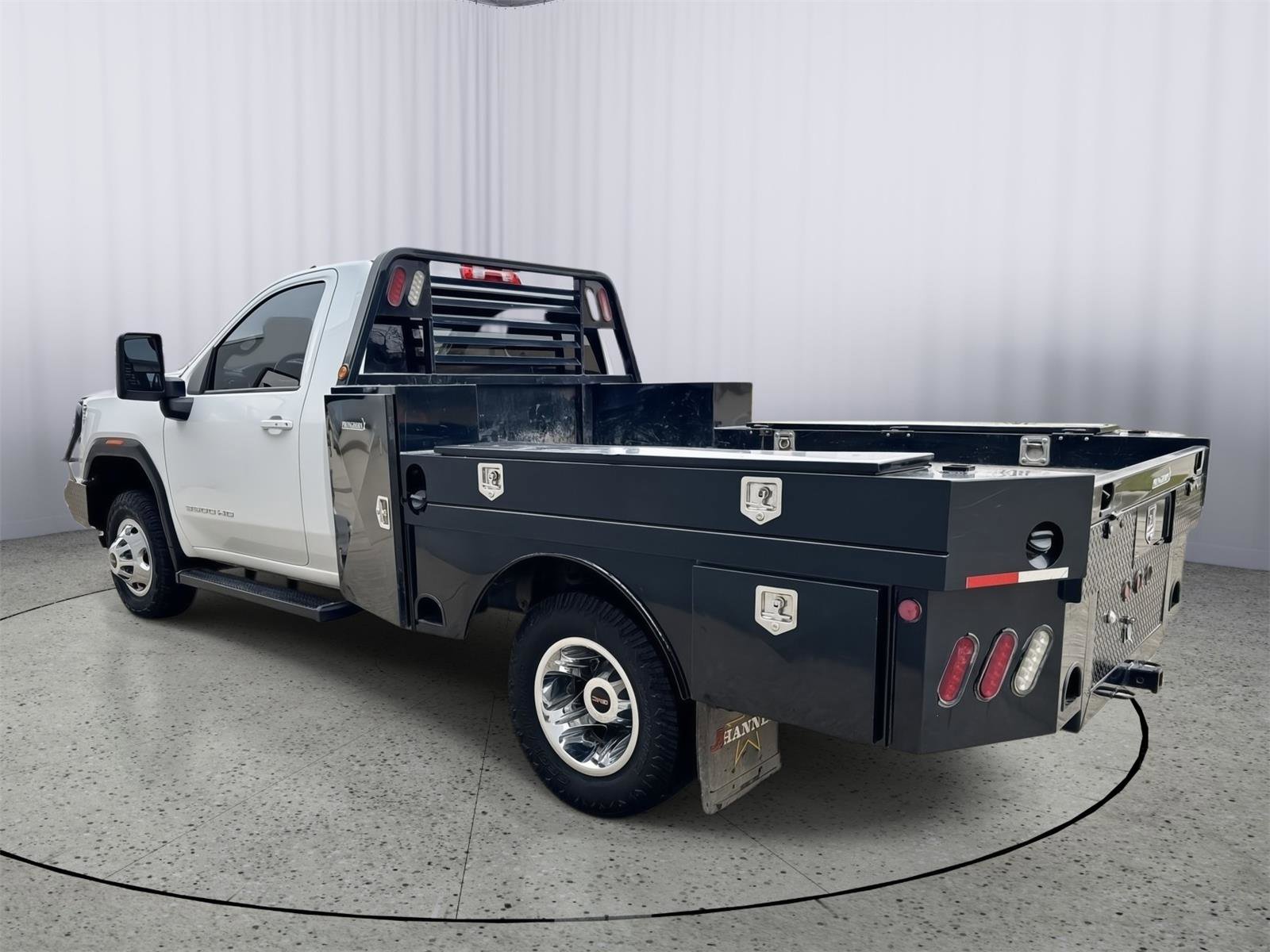 Used 2022 GMC Sierra 3500 SLE w/ SLE Convenience Package image 10