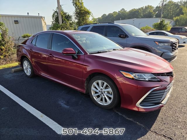 Used 2021 Toyota Camry LE FWD image 3