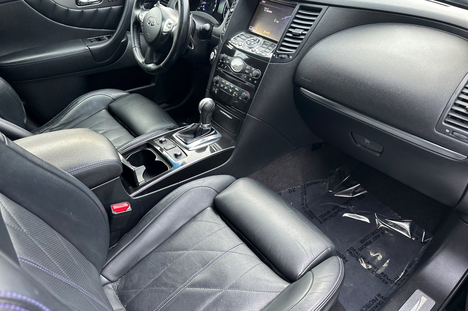 Used 2017 INFINITI QX70 AWD w/ Premium Package image 32