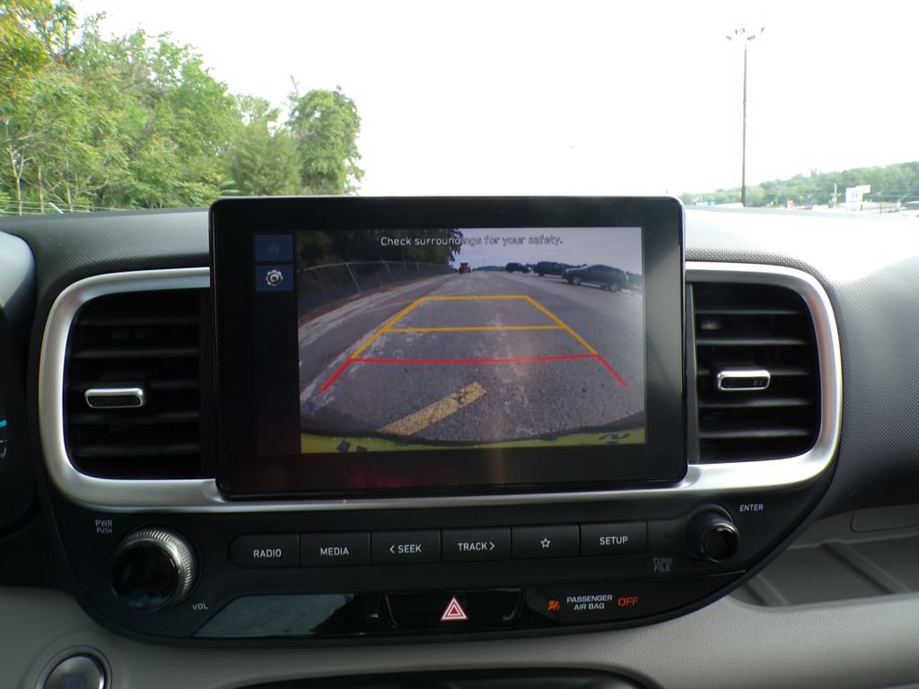 Used 2025 Hyundai Venue SEL FWD image 26