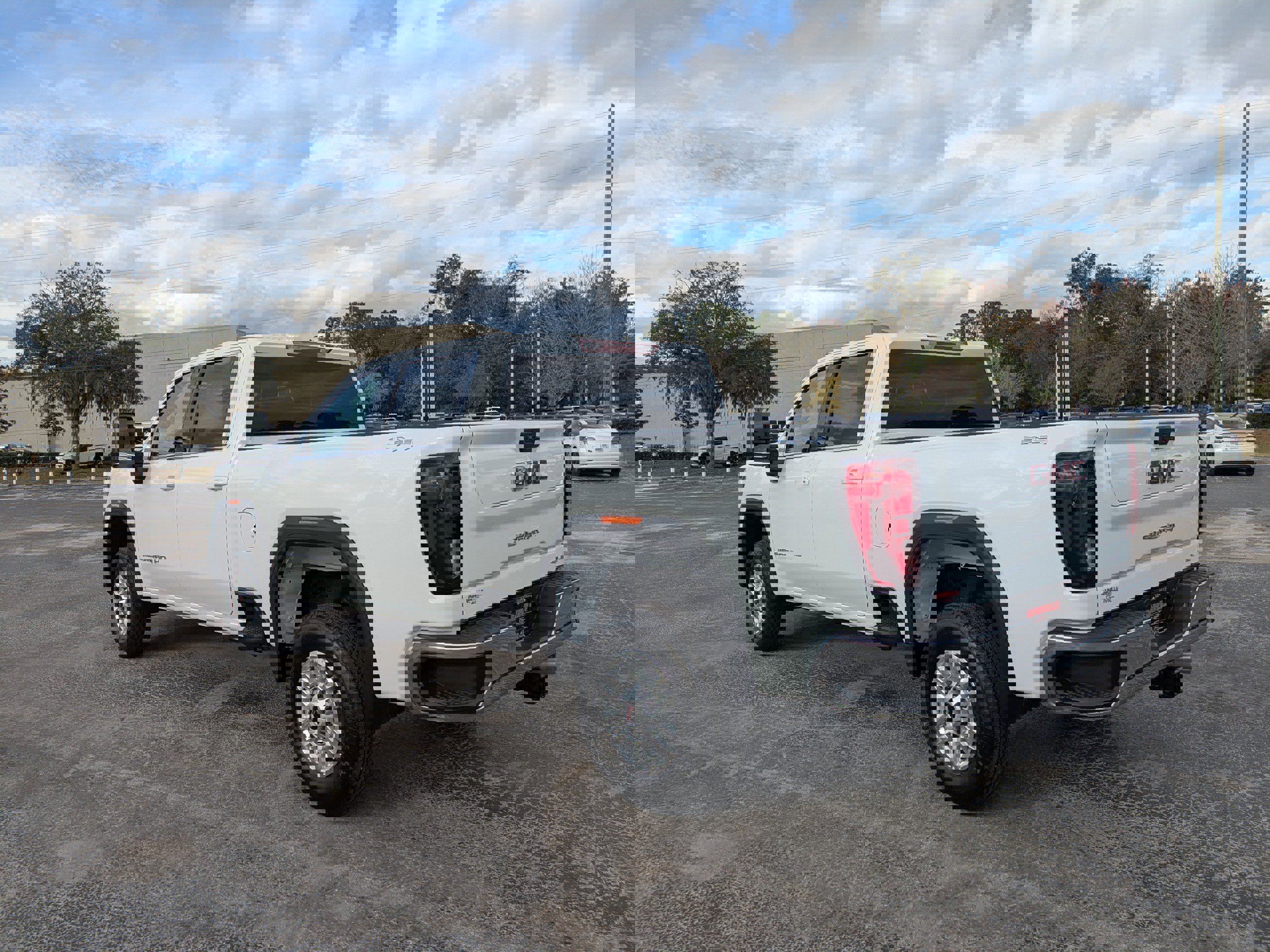 New 2026 GMC Sierra 2500 SLE image 7