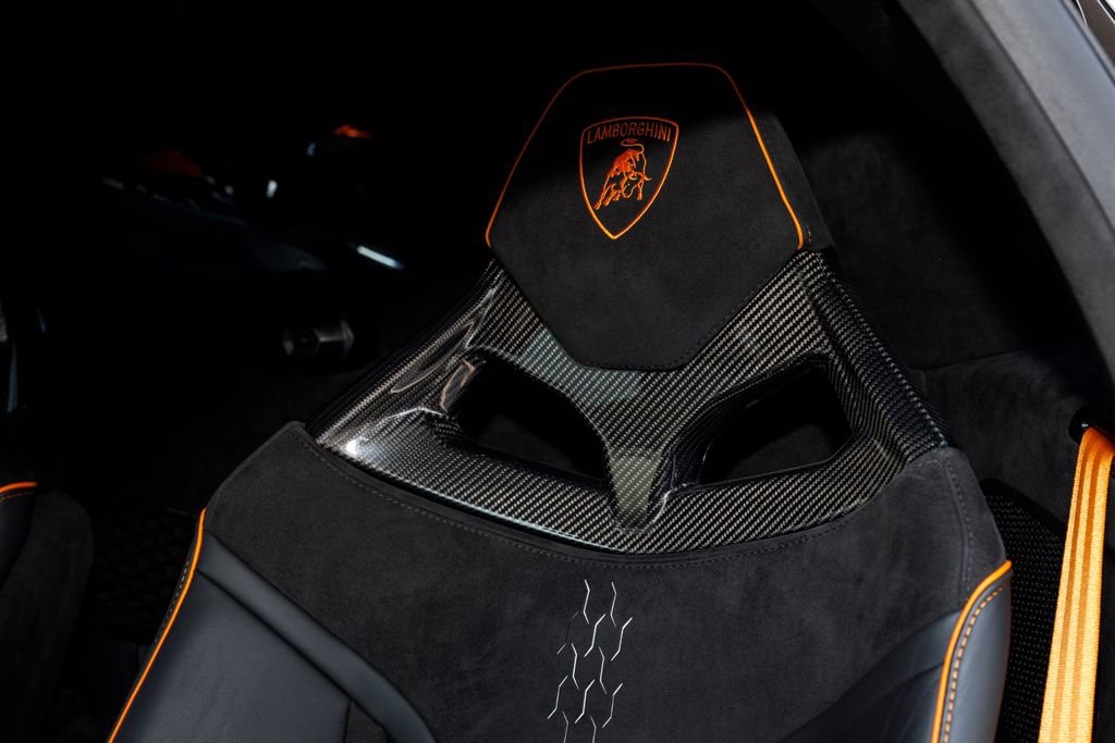 Used 2023 Lamborghini Huracan Sterrato image 12