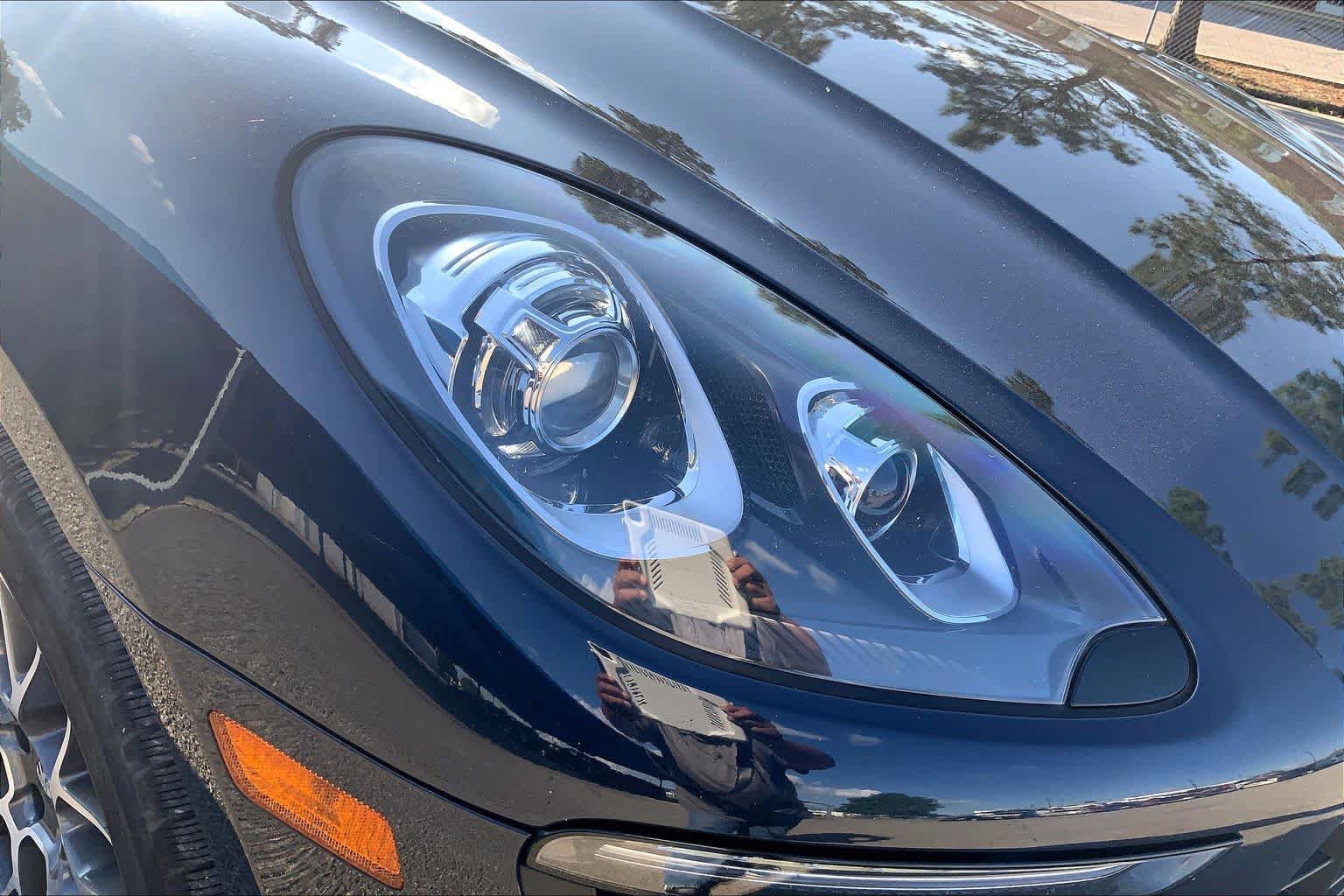 Used 2018 Porsche Macan AWD/4WD image 26